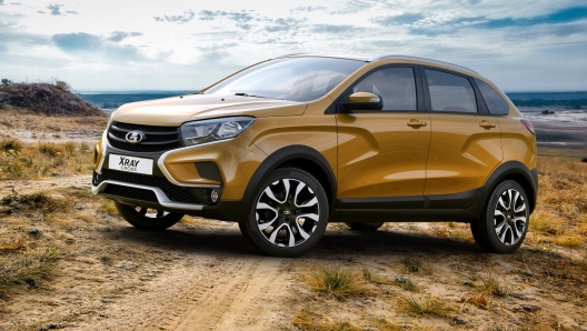 Il Suv Lada Xray Cross prodotto da Autovaz in Russia