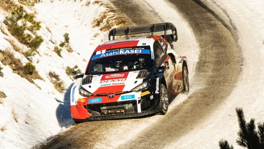 Sébastien Ogier sulla Toyota GR Yaris nel primo round del 2022. Toyota Gazoo Racing