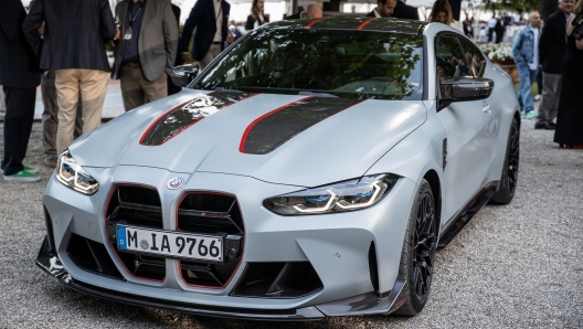 La nuova BMW M4 Csl, presentata a Villa d'Este