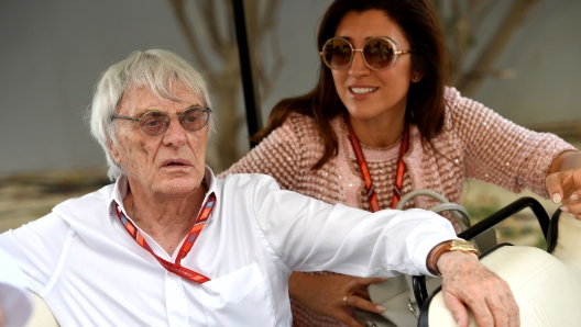 Bernie Ecclestone con la moglie Fabiana Flosi. AFP