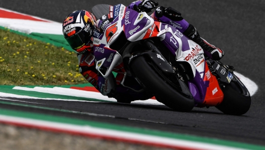 Pramac Racing Ducati's French rider Johann Zarco rides during a warm up session ahead the Italian Moto GP Grand Prix at the Mugello race track, Tuscany, on May 29, 2022. (Photo by Filippo MONTEFORTE / AFP)