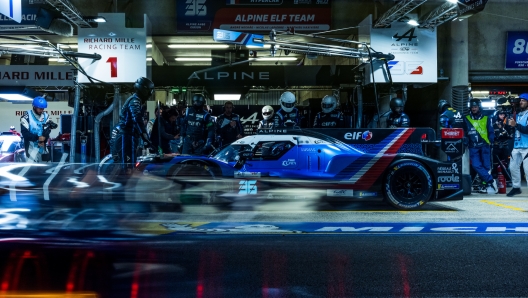 La Alpine Elf A480-Gibson è terza dietro le due Toyota. Fia Wec/G. Tomescu