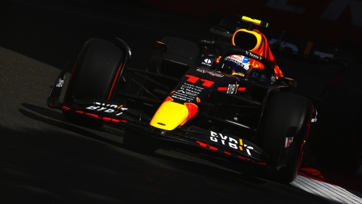 BAKU, AZERBAIJAN - JUNE 10: Sergio Perez of Mexico driving the (11) Oracle Red Bull Racing RB18 on track during practice ahead of the F1 Grand Prix of Azerbaijan at Baku City Circuit on June 10, 2022 in Baku, Azerbaijan. (Photo by Clive Rose/Getty Images)