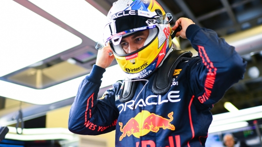 BAKU, AZERBAIJAN - JUNE 11: Sergio Perez of Mexico and Oracle Red Bull Racing prepares to drive in the garage during final practice ahead of the F1 Grand Prix of Azerbaijan at Baku City Circuit on June 11, 2022 in Baku, Azerbaijan. (Photo by Dan Mullan/Getty Images)