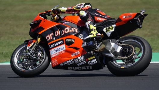 Foto Costanza Benvenuti/LaPresse 11-06-2022 Sport - Motociclismo - 2022 MOTUL FIM Superbike World Championship - Round 04 - Pirelli Emilia-Romagna Round - Misano World Circuit Marco Simoncelli -GARA 1   nella foto: Alvaro Bautista - Ducati Panigale V4R -  1 cl. Gara 1  Photo Costanza Benvenuti/LaPresse 2022 11 June Sport - Motorcycling - 2022 MOTUL FIM Superbike World Championship - Round 04 - Pirelli Emilia-Romagna Round - Misano World Circuit Marco Simoncelli -RACE 1 in the Photo: Alvaro Bautista - Ducati Panigale V4R -  1 cl. Race 1