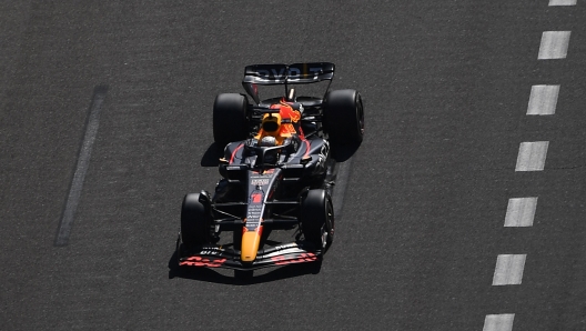 Red Bull's Dutch driver Max Verstappen steers his car during the Formula One Azerbaijan Grand Prix at the Baku City Circuit in Baku on June 12, 2022. (Photo by NATALIA KOLESNIKOVA / AFP)