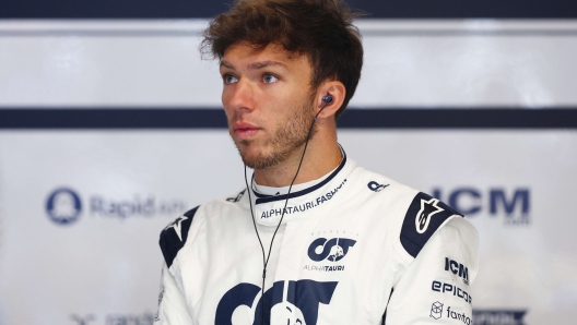 MONTREAL, QUEBEC - JUNE 18: Pierre Gasly of France and Scuderia AlphaTauri prepares to drive in the garage during final practice ahead of the F1 Grand Prix of Canada at Circuit Gilles Villeneuve on June 18, 2022 in Montreal, Quebec.   Clive Rose/Getty Images/AFP == FOR NEWSPAPERS, INTERNET, TELCOS & TELEVISION USE ONLY ==