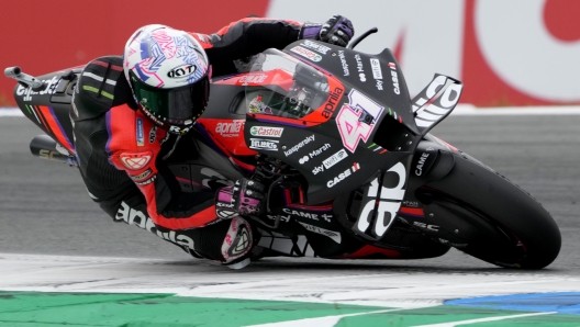 Spain's rider Aleix Espargaro of the Aprilia Racing steers his motorcycle during the MotoGP race at the Dutch Grand Prix in Assen, northern Netherlands, Sunday, June 26, 2022. (AP Photo/Peter Dejong)