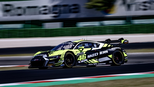 Valentino Rossi entra in top five in Gara 2 a Misano nel GT World Challenge