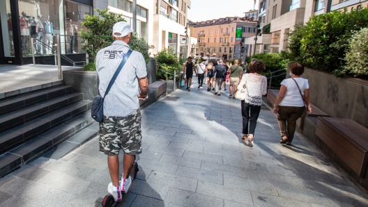 Foto Ermes Beltrami/LaPresse 10 Giugno 2022 Milano, Italia  cronaca Monopattini - Monopattini