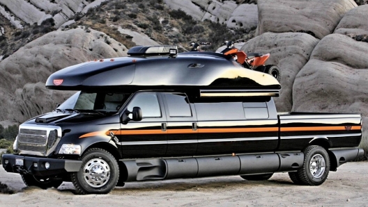 Ford F-750 World Cruiser