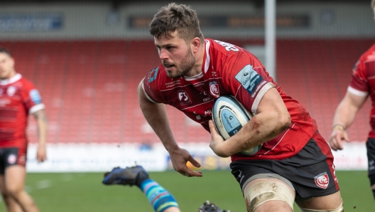 Ed Slater of Gloucester runs with the ball to score a try during the Gallagher Premiership match between Gloucester Rugby and Leicester Tigers at Kingsholm Stadium, Gloucester on Saturday 13th March 2021. (Photo by Juan Gasparini/MI News/NurPhoto)