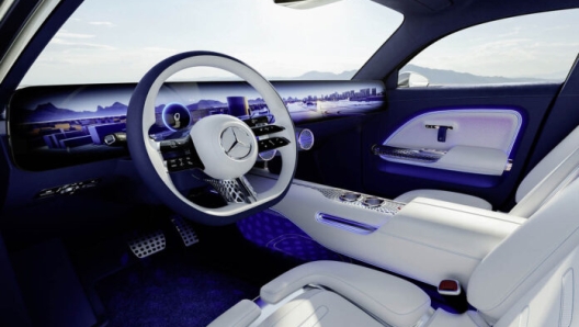 L'interno del concept Mercedes Vision Eqxx