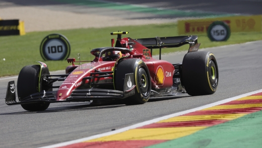 Ferrari driver Carlos Sainz of Spain steers his car during the Formula One Grand Prix at the Spa-Francorchamps racetrack in Spa, Belgium, Sunday, Aug. 28, 2022. (AP Photo/Olivier Matthys)