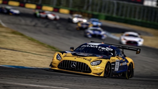 Raffaele Marciello su Mercedes-Amg GT3 del team Akkodis