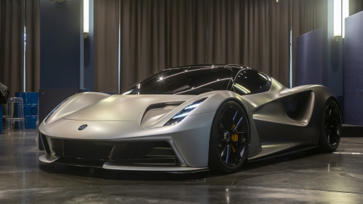 La Lotus Evija è una Hypercar da 2 mila Cv