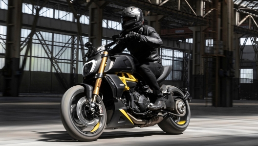 L'attuale Ducati Diavel con motore bicilindrico da 1.260 cc