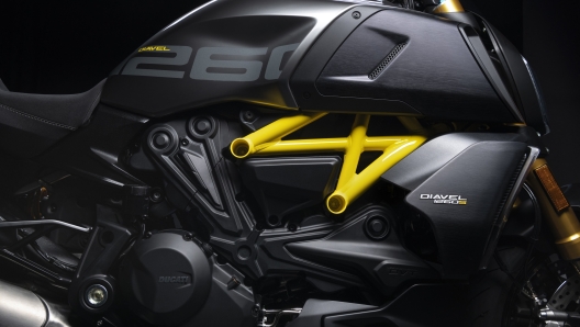 Il bicilindrico "Testastretta" DVT da 162 Cv incastonato nell'attuale Diavel