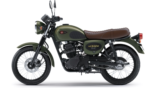 La nuova Kawasaki W175 SE in colorazione "Metallic Matte Covert Green!