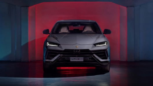 I prezzi per Lamborghini Urus S partono da poco più di 235.000 euro