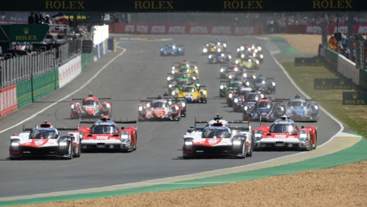 La partenza della 24 Ore di Le Mans 2022