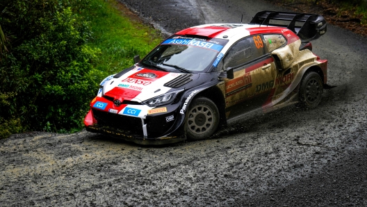 Finland's Kalle Rovanpera and his co-driver Jonne Halttunen drive their Gr Yaris Rally 1 Hybrid during SS9 of the Rally New Zealand, the 11th round of the FIA World Rally Championship, in Puhoi in the outskirts of Auckland on October 01, 2022. (Photo by John COWPLAND / AFP)