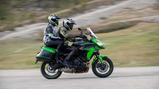 Controllo di trazione e nuovo display Tft per la Kawasaki Versys 650 2023