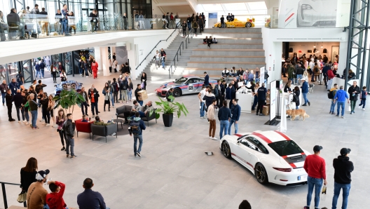 Quest'anno hanno partecipato più di 9.000 appassionati, un record per il Porsche Festival