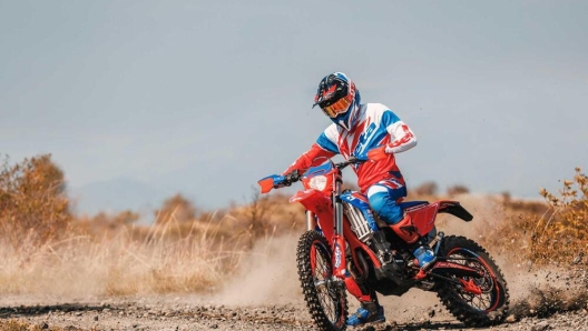 La grande novità del 2023 per le Beta RR Racing Enduro è il monoammortizzatore Kayaba