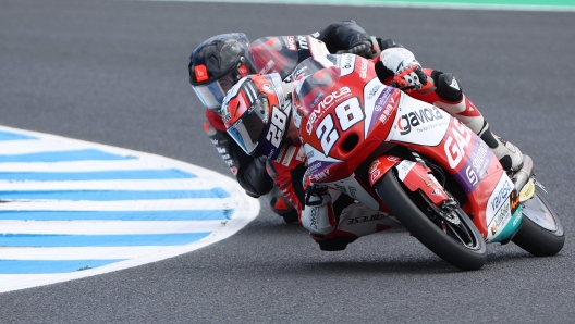 Autosolar GASGAS Aspar Team's Spannish rider Izan Guevara rides his bike during the Moto3 second free practice session in Phillip Island on October 14, 2022, ahead of Australian MotoGP Grand Prix. (Photo by Glenn Nicholls / AFP) / -- IMAGE RESTRICTED TO EDITORIAL USE - STRICTLY NO COMMERCIAL USE --