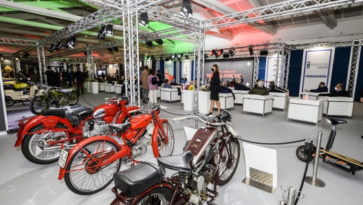 Lo stand Aci alla Fiera Auto e Moto d'Epoca