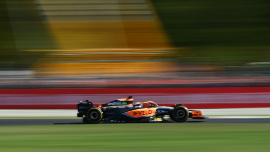 MONZA, ITALY - SEPTEMBER 11: Daniel Ricciardo of Australia driving the (3) McLaren MCL36 Mercedes on track during the F1 Grand Prix of Italy at Autodromo Nazionale Monza on September 11, 2022 in Monza, Italy. (Photo by Dan Mullan/Getty Images)