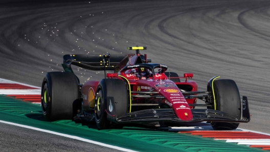 TOPSHOT - Ferrari's Spanish driver Carlos Sainz Jr takes a turn during the second practice session for the Formula One United States Grand Prix, at the Circuit of the Americas in Austin, Texas, on October 21, 2022. (Photo by Jim WATSON / AFP)