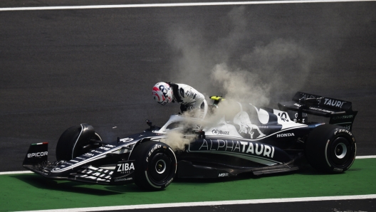 MEXICO CITY, MEXICO - OCTOBER 28: Liam Lawson of New Zealand and Scuderia AlphaTauri climbs from his car after stopping on track during practice ahead of the F1 Grand Prix of Mexico at Autodromo Hermanos Rodriguez on October 28, 2022 in Mexico City, Mexico. (Photo by Jared C. Tilton/Getty Images)