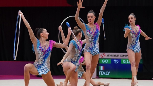 Ginnastica ritmica farfalle e controllo peso a dieta