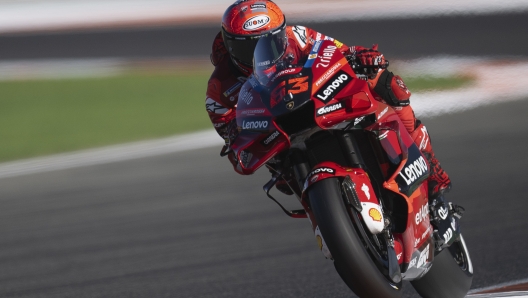 VALENCIA, SPAIN - NOVEMBER 05:  Francesco Bagnaia of Italy and Ducati Lenovo Team heads down a straight during the MotoGP of Comunitat Valenciana - Qualifying at Ricardo Tormo Circuit on November 05, 2022 in Valencia, Spain. (Photo by Mirco Lazzari gp/Getty Images)