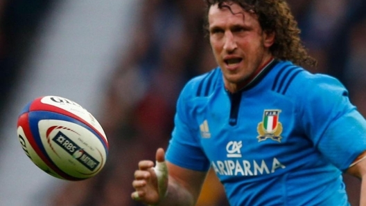 Mauro Bergamasco con la maglia della nazionale italiana di rugby