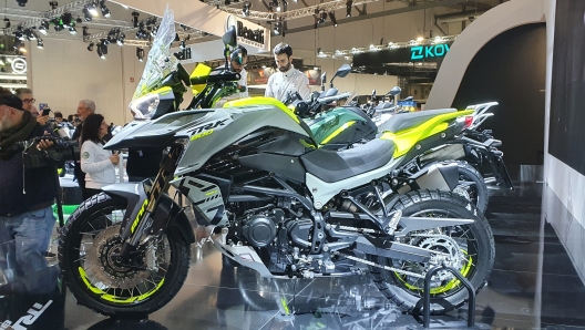 Il rofilo affilato della nuova Benelli TRK 800 a Eicma 2022