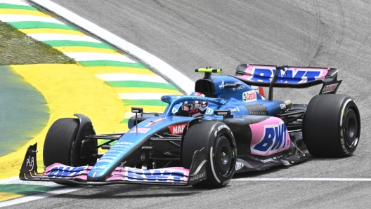 Esteban Ocon in azione con l'Alpine. AFP