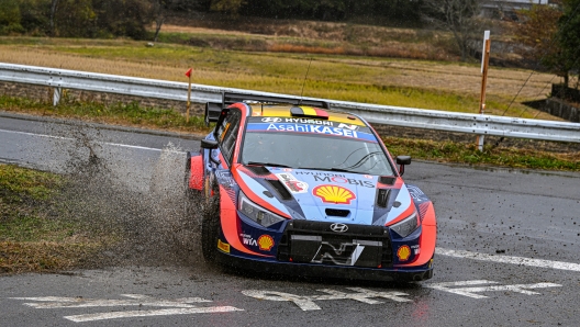 TOYOTA, JAPAN - NOVEMBER 13:  Thierry Neuville of Belgium and Martijn Wydaeghe of Belgium and Hyundai are competing with their Hyundai Shell Mobis WRT Hyundai i20N Rally1 Hybrid during Day4 of the FIA World Rally Championship Japan on November 13, 2022 in Toyota, Japan.  (Photo by Massimo Bettiol/Getty Images)