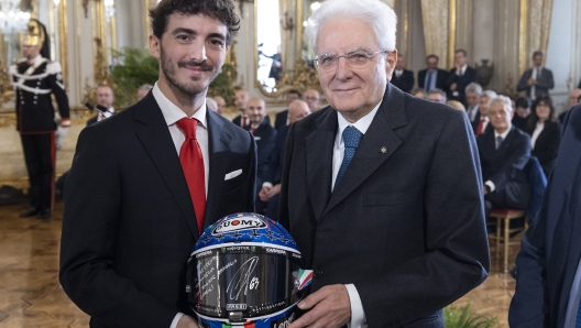 Il Presidente Sergio Mattarella con il campione del mondo di MotoGP, Francesco Bagnaia - QUIRINALE, INCONTRO CON IL CAMPIONE DEL MONDO DI MOTOGP - fotografo: IMAGOECONOMICA