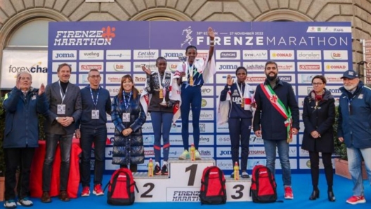 Maratona di Firenze 2022 podio femminile