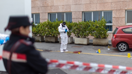 Foto Stefano Porta/LaPresse 13-12-2022 San Donato Milano, Italia - Cronaca - Omicidio davanti al Pronto Soccorso del Policlinico di San Donato. Carabinieri sul Posto   December 13, 2022 San Donato, Milan, Italy - News - Murder in front of the Emergency Department of the San Donato Polyclinic. Carabinieri on site   - Foto Stefano Porta/LaPresse  13-12-2022 San Donato Milano, Italia - Cronaca - Omicidio davanti al Pronto Soccorso del Policlinico di San Donato. Carabinieri sul Posto   - fotografo: Foto Stefano Porta/LaPresse