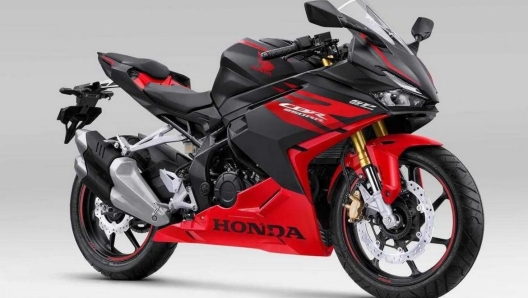 La Honda CBR 250 RR si aggiorna: per il 2023 è disponibile anche la versione SP