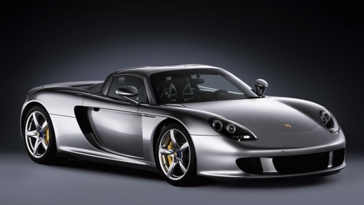 La Carrera GT, con il suo V10 aspirato, è stata la hypercar Porsche degli anni Duemila