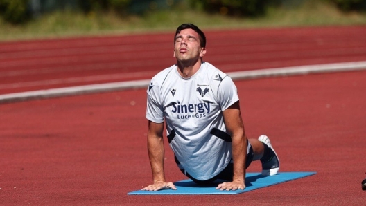 Giovanni Simeone in allenamento nella scorsa stagione al Verona