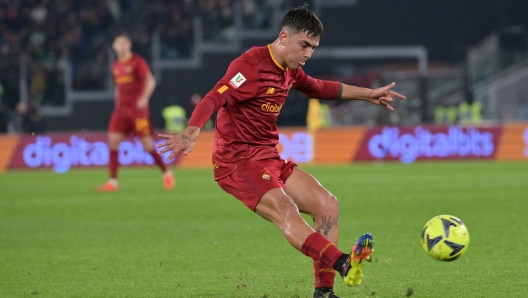 Foto Alfredo Falcone/LaPresse 12 Gennaio 2023 - Roma, Italia - sport, calcio - Roma vs Genoa - TIM CUP 2022/2023 - Stadio Olimpico. Nella foto: Paulo Dybala of AS Roma   Foto Alfredo Falcone/LaPresse January 12, 2023 Rome, Italy - sport, soccer - Roma vs Genoa - TIM CUP 2022/2023 - Olimpic Stadium. In the pic: Paulo Dybala of AS Roma