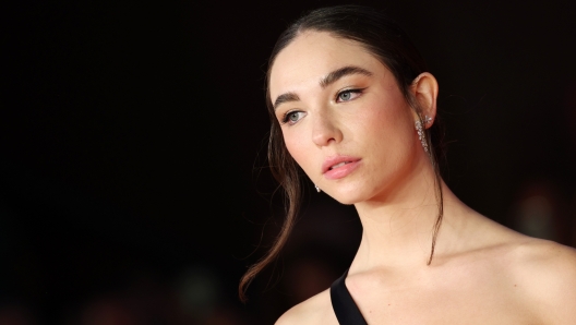 ROME, ITALY - OCTOBER 15: Matilda De Angelis attends the red carpet for "Rapiniamo Il Duce" during the 17th Rome Film Festival at Auditorium Parco Della Musica on October 15, 2022 in Rome, Italy. (Photo by Vittorio Zunino Celotto/Getty Images)