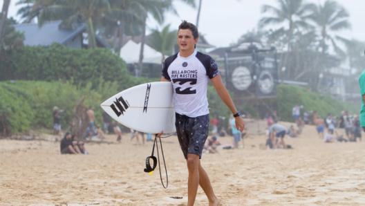 Luke Shepardson al Billabong Pipe Invitational at Pipe, Oahu, Hawaii nel 2018.Ph. WSL / TONY HEFF