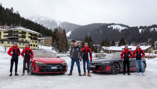 I piloti Ducati con le Audi elettriche a Madonna di Campiglio